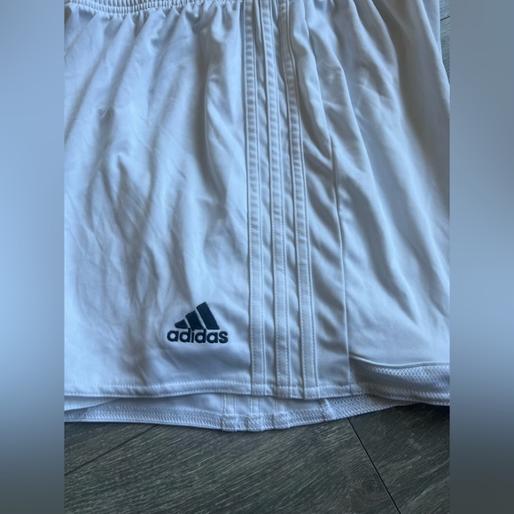 Adidas Big Kid’s Climacool Breathable Triple Stripe Athletic Shorts in White. M - Picture 4 of 11
